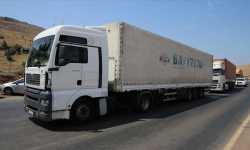 55 شاحنة مساعدات أممية تدخل إدلب 