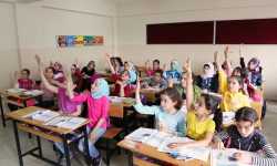 وزير التربية التركي: نسبة تعليم السوريين ارتفعت 70%