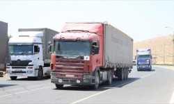 27 شاحنة مساعدات أممية تدخل إدلب